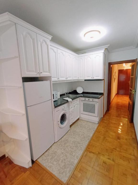 Apartamento Maura 2 Dormitorios Овьедо Экстерьер фото